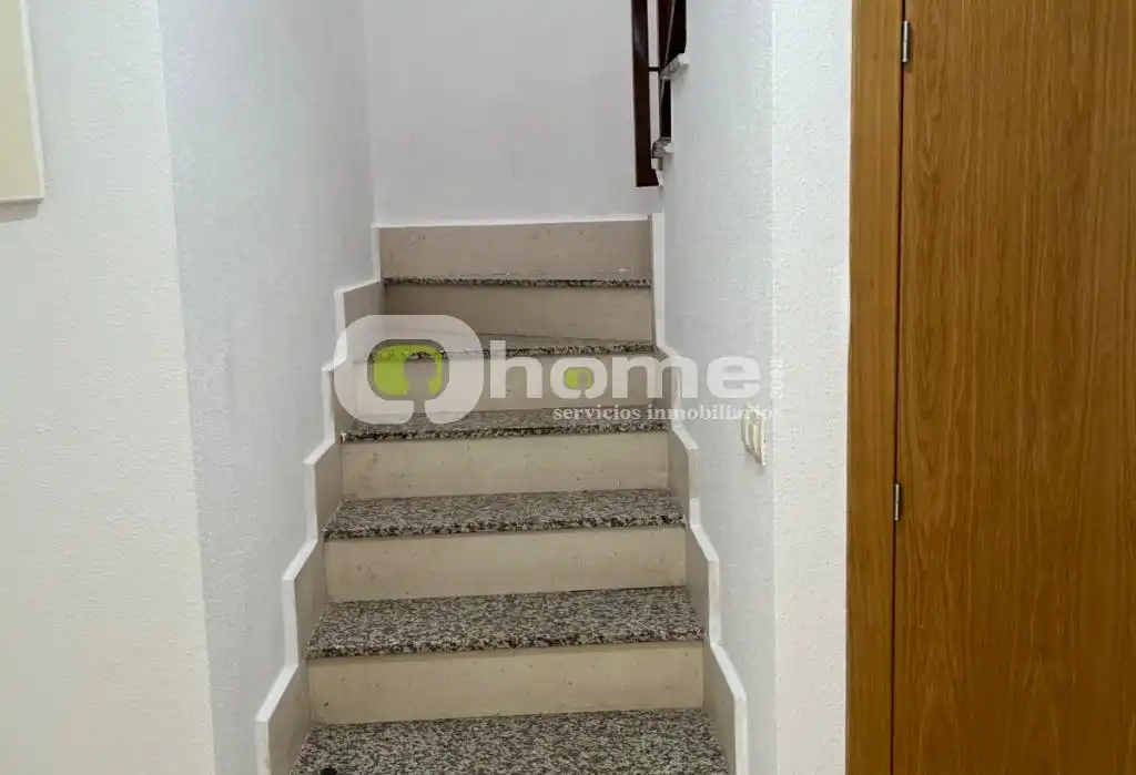 Adossat amb jardí en venda a Avenida Argusino 19, imagen 6