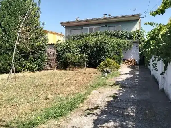 Pis en venda en Porqueres amb Jardí privat i Parquet