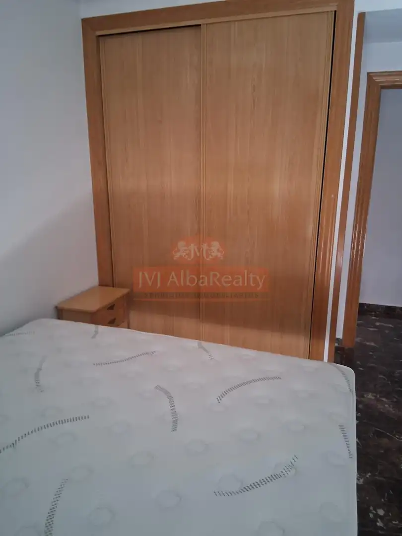 Dormitori de Pis de lloguer en Albacete amb Aire condicionat, Calefacció i Moblat