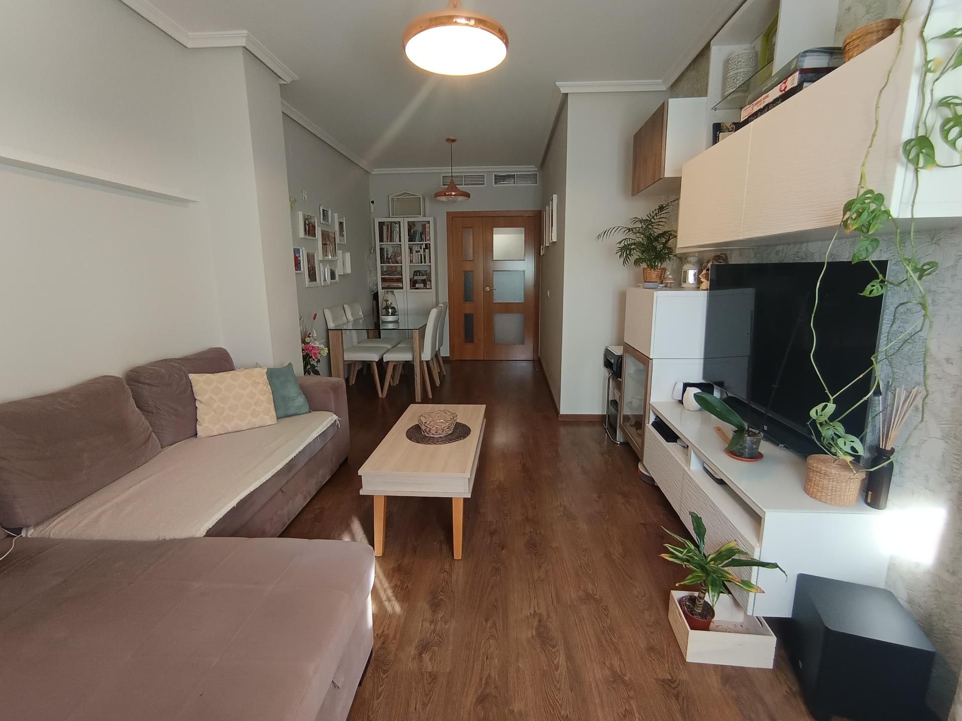 Sala d'estar de Pis en venda en Mairena del Aljarafe amb Aire condicionat, Jardí privat i Terrassa
