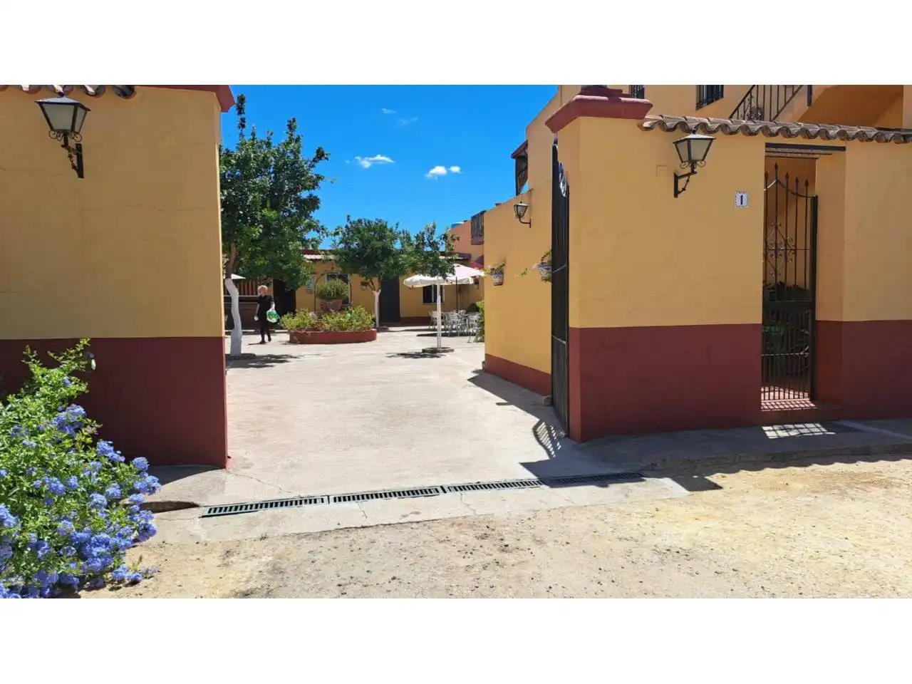 Casa rústica amb jardí en venda a Carretera Burguillos 1, imagen 3