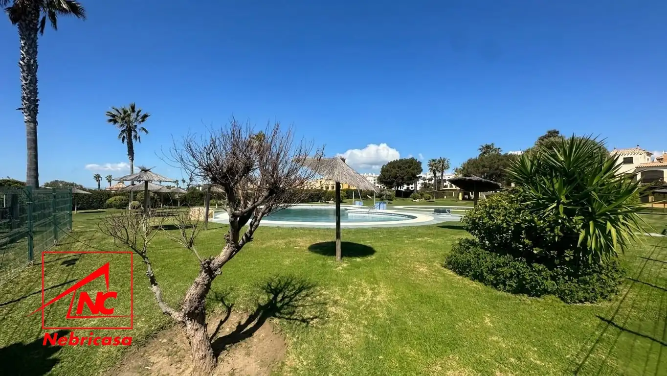 Swimming pool of Flat for sale in Zahara de los Atunes  with Air Conditioner, Terrace and Storage room