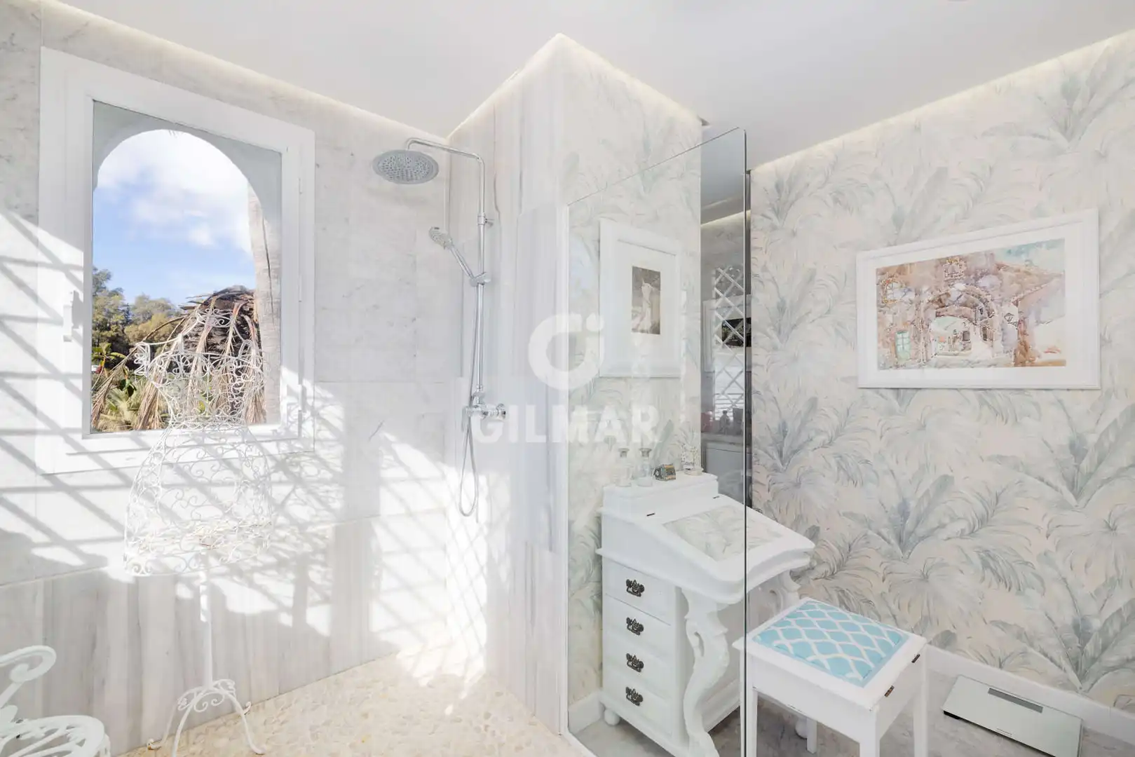 Badezimmer von Maisonette zum Verkauf in Estepona mit Heizung, Abstellraum und Balkon