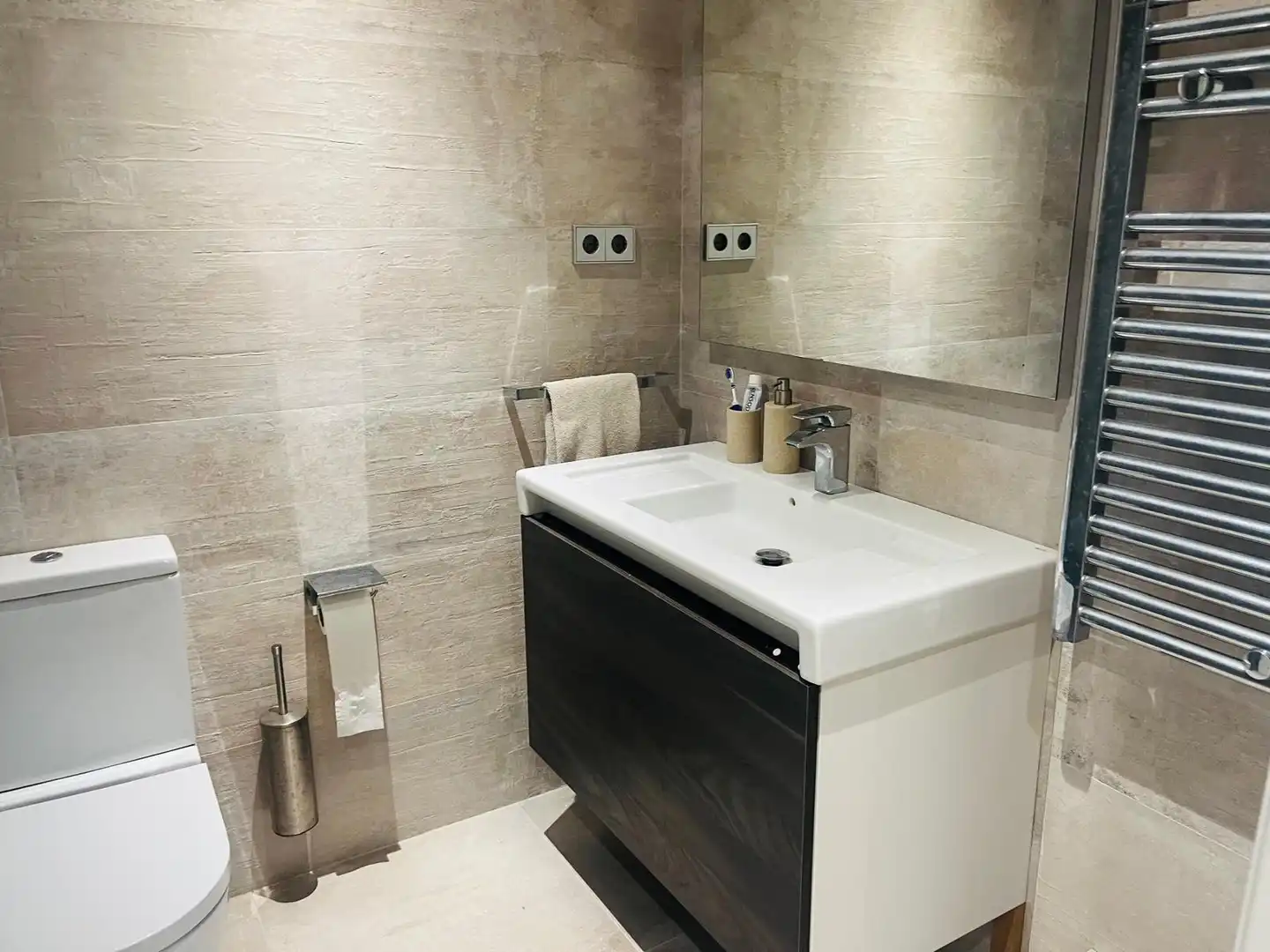 Baño de Apartamento en venta en Palamós con Aire acondicionado, Calefacción y Terraza
