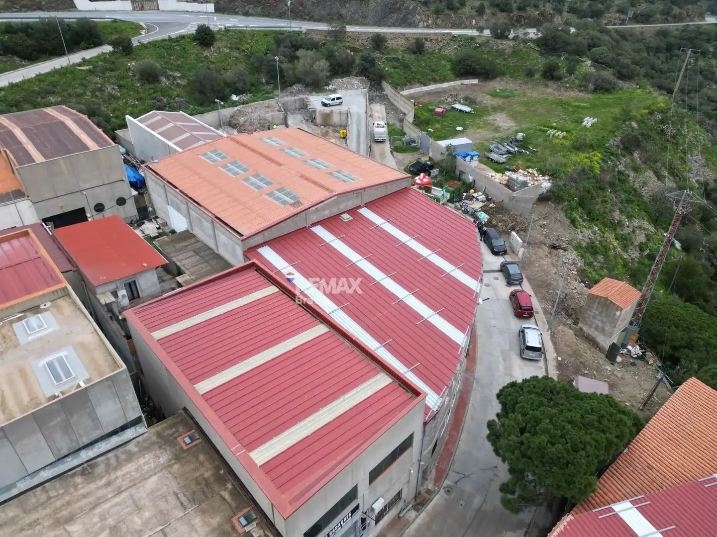 Außenansicht von Fabrikhallen zum Verkauf in Cadaqués mit Heizung