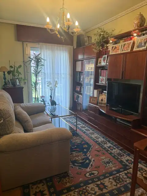 Sala d'estar de Pis en venda en Santurtzi  amb Calefacció, Parquet i Moblat
