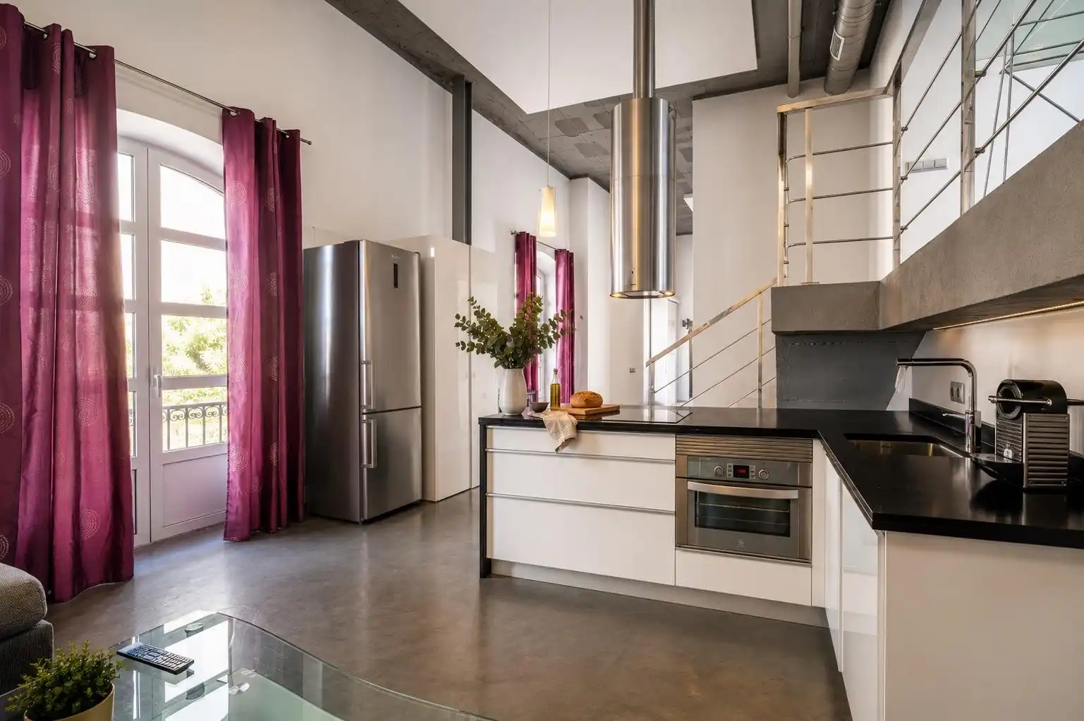 Cuina de Loft de lloguer en Almería amb Aire condicionat, Calefacció i Moblat