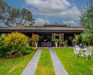 Jardí de Casa o xalet en venda en Paterna amb Aire condicionat, Calefacció i Jardí privat