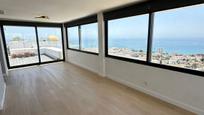 Sala d'estar de Àtic en venda en Mijas amb Calefacció, Terrassa i Piscina comunitària
