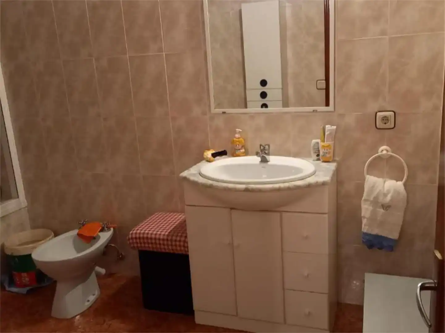 Baño de Casa adosada en venta en Aldea del Rey con Aire acondicionado, Amueblado y Balcón