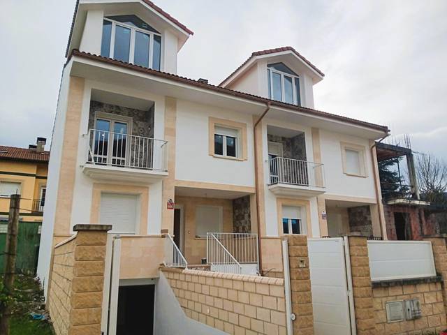 Casa adosada en Venta en Valle de Mena