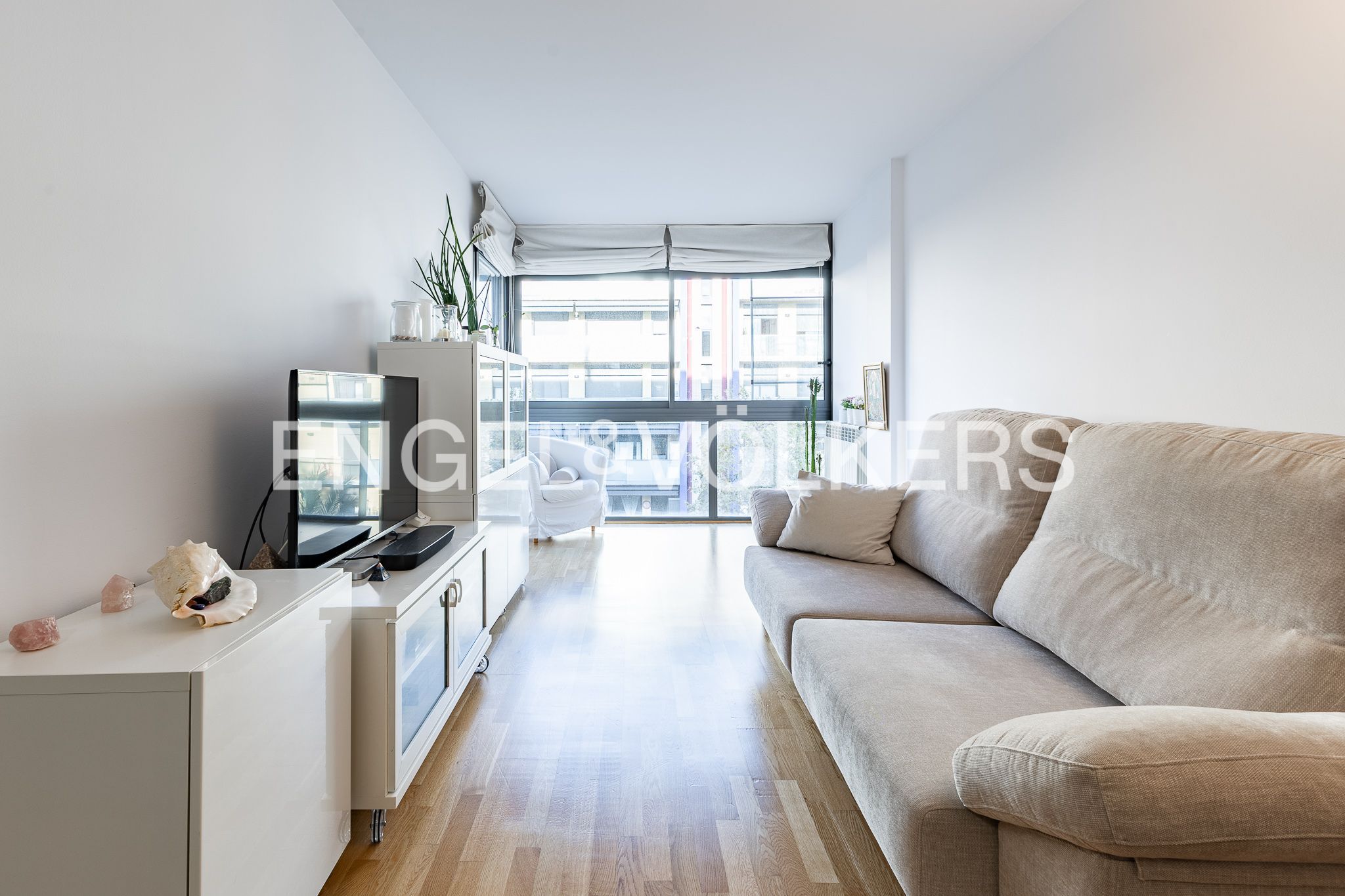 Living room of Apartment for sale in  Barcelona Capital  with Air Conditioner, Heating and Private garden