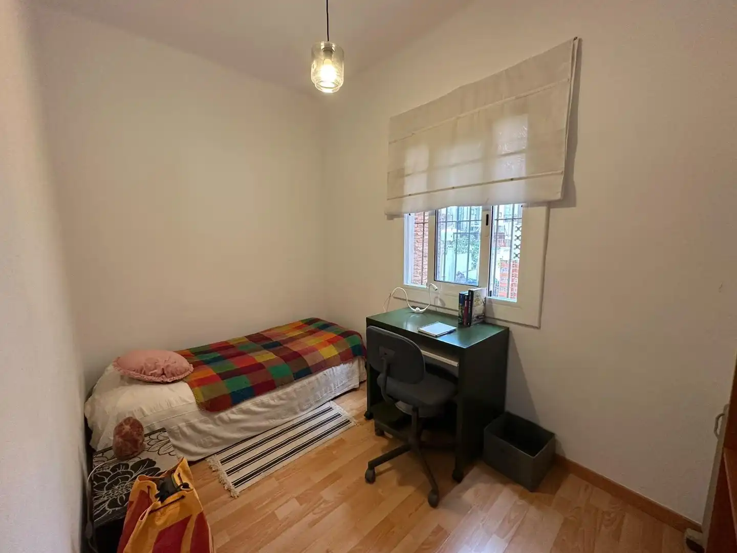 Dormitori de Apartament en venda en Barcelona amb Parquet, Traster i Moblat