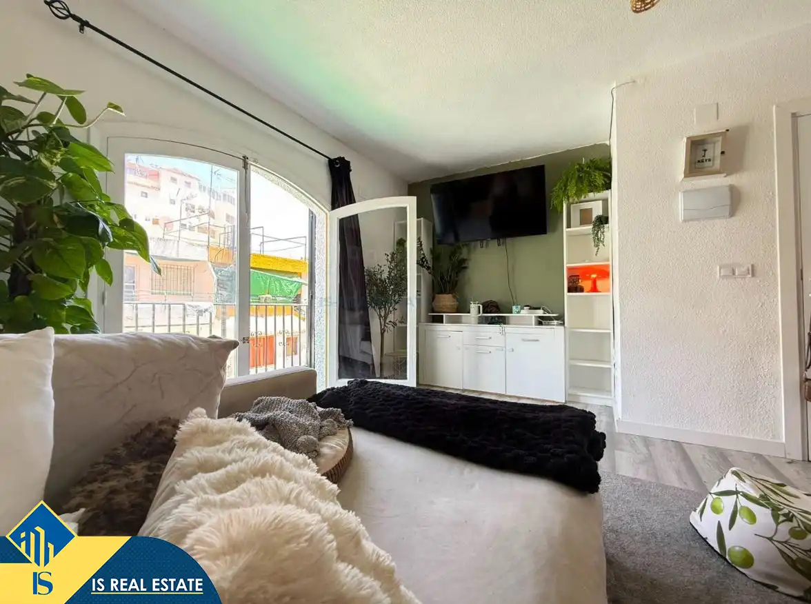 Sala de estar de Dúplex en venta en Torrevieja con Calefacción, Terraza y Amueblado