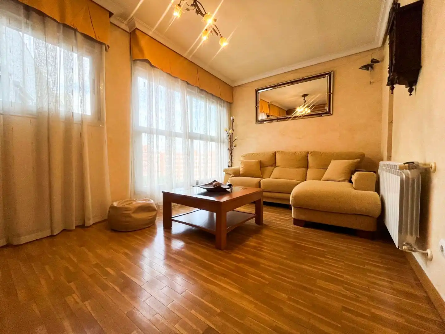 Wohnung zur Miete in Calle de Omega, 17, Valdebernardo - Valderribas