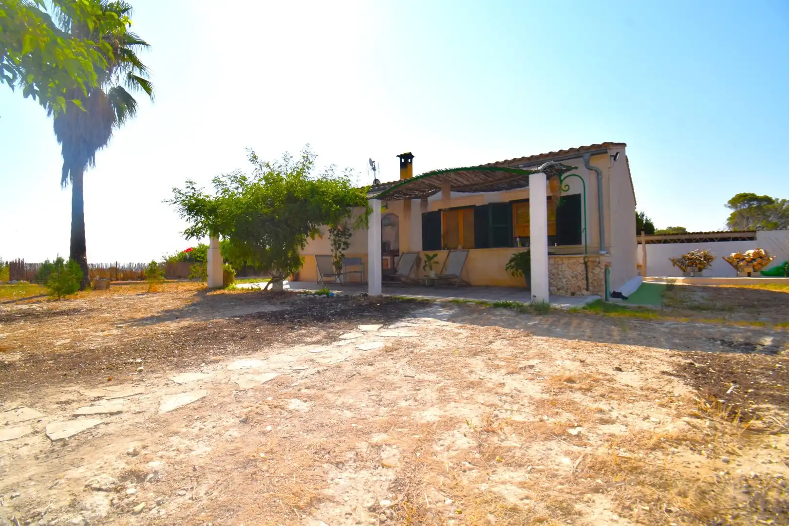 Vista exterior de Finca rústica en venda en Lloret de Vistalegre amb Aire condicionat, Jardí privat i Terrassa