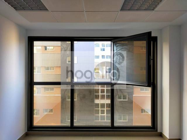 Oficina en Alquiler en Colores -  Entreparques