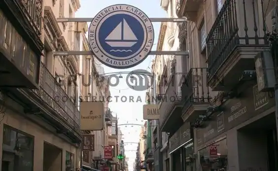 Wohnbaugrundstück zum Verkauf in Carrer De Fluvià, imagen 9