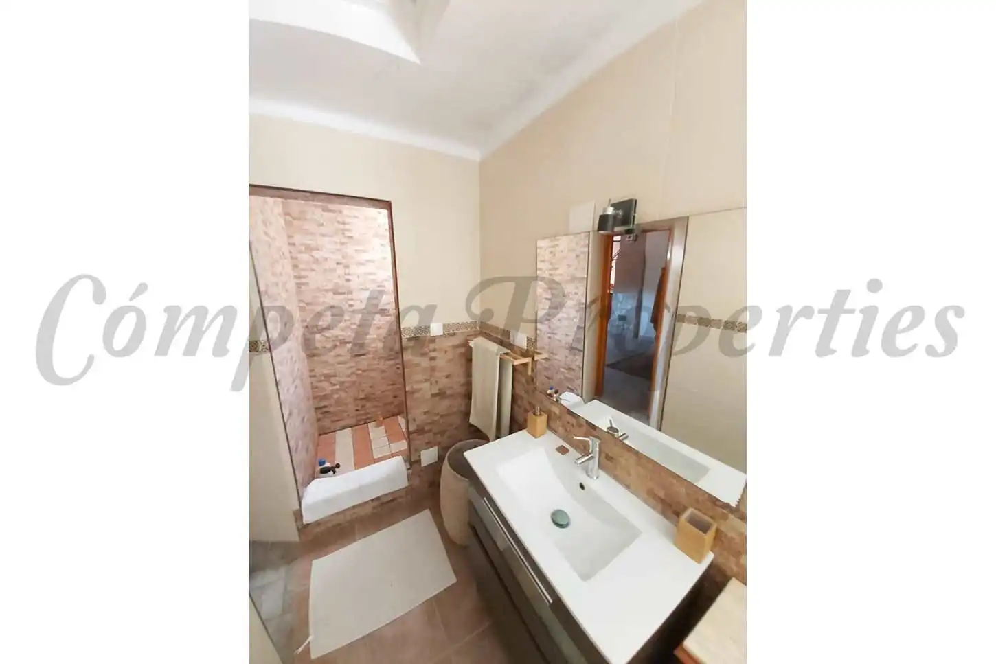 Casa amb terrassa en venda a Avda Pescia - Ctra de Frigiliana, imagen 16