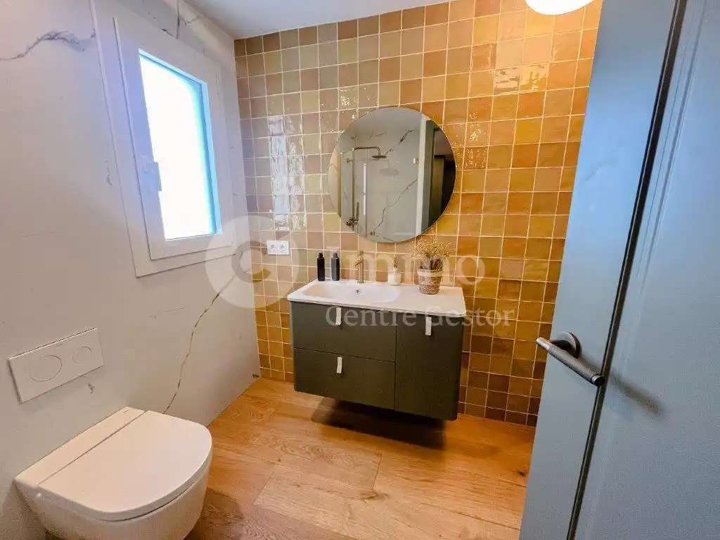 Baño de Dúplex de alquiler en Mollerussa con Aire acondicionado, Calefacción y Parquet