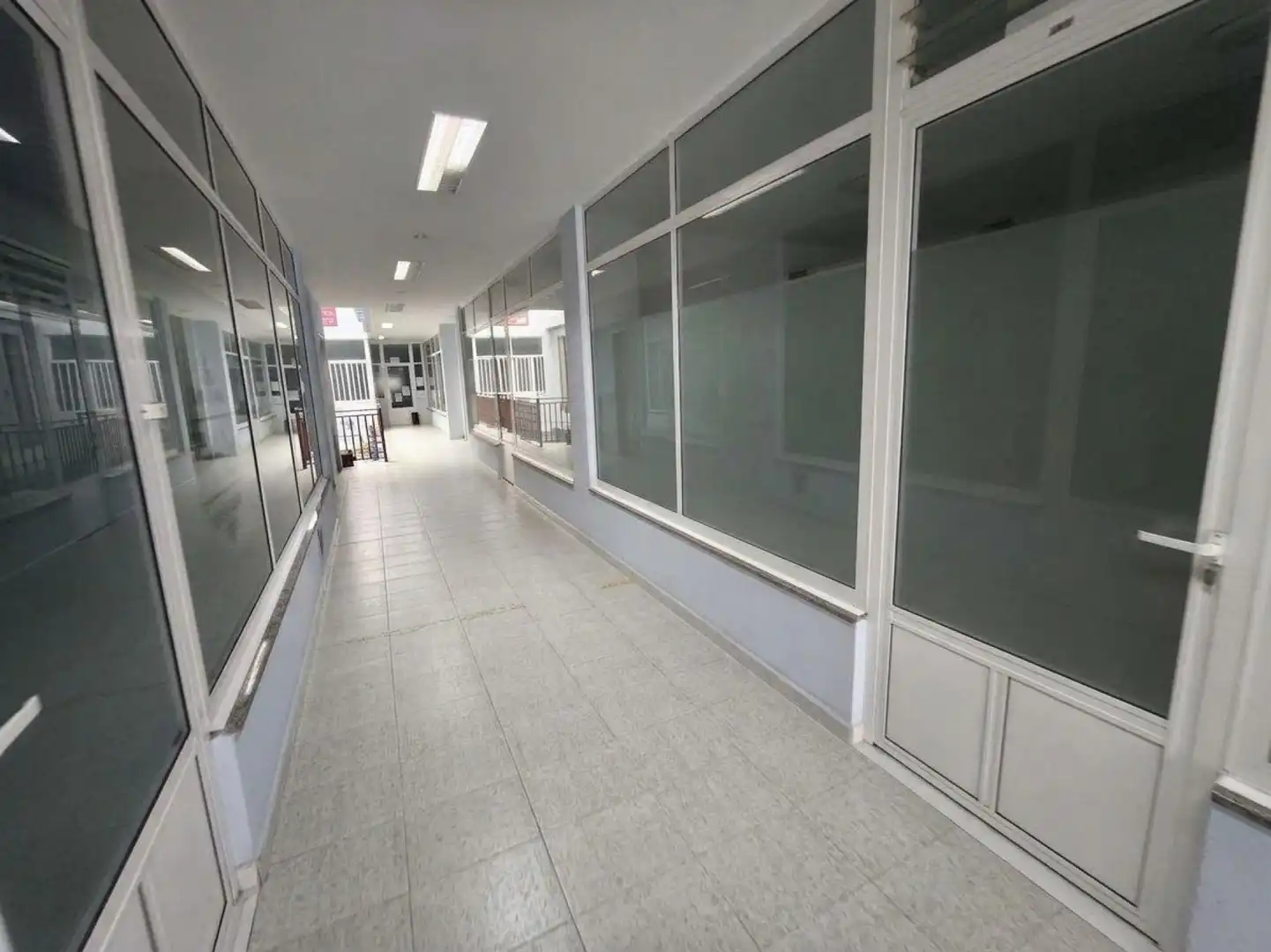 Oficina en venta en Noia, A Coruña