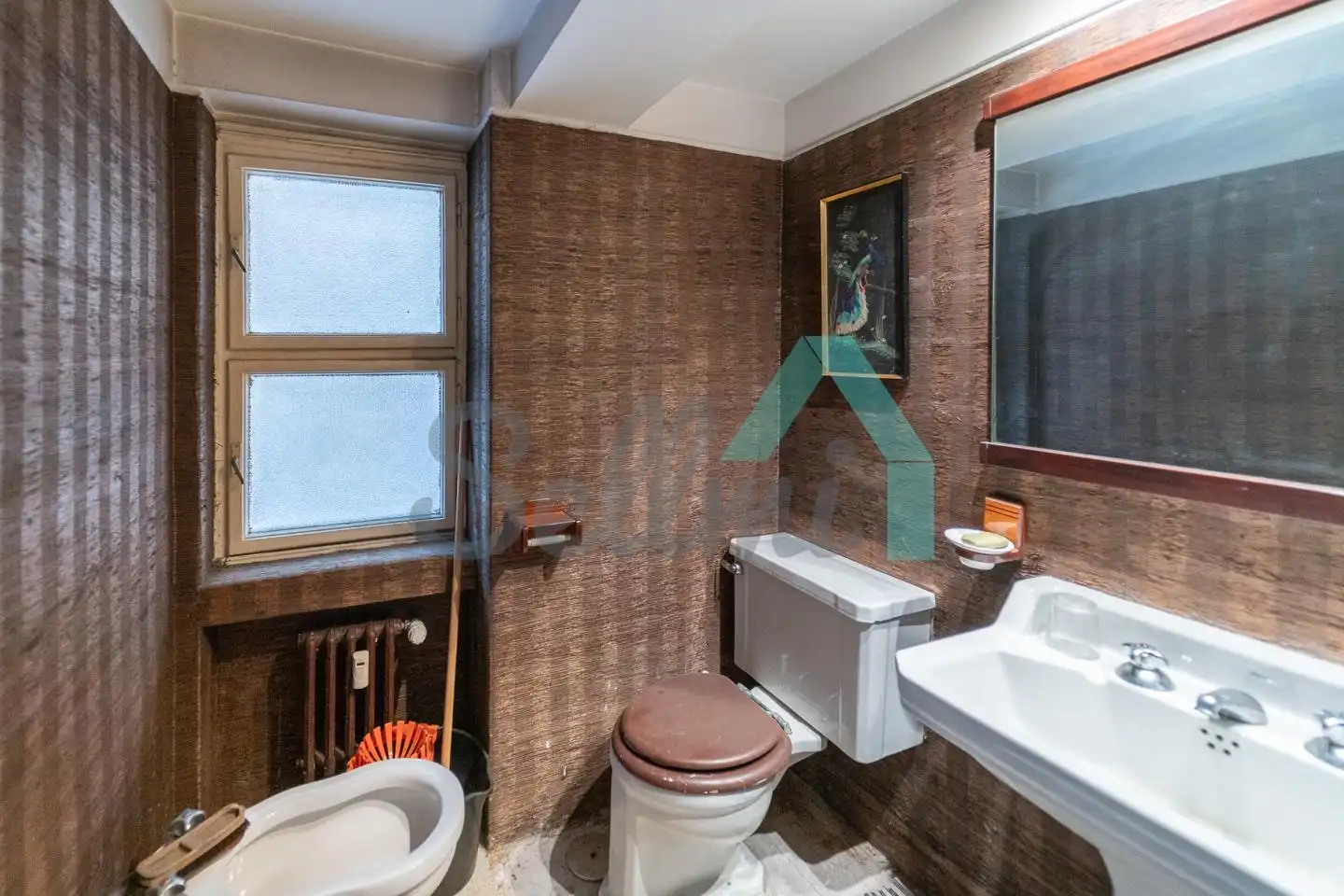 Baño de Piso en venta en Oviedo  con Calefacción y Parquet