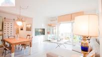 Living room of Flat to rent in  Madrid Capital  with Air Conditioner, Heating and Furnished