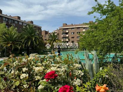 Exterior view of Flat for sale in  Madrid Capital  with Heating and Community pool