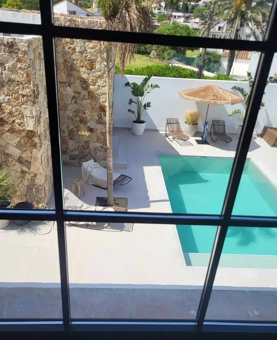 Piscina de Casa o xalet en venda en Estepona amb Aire condicionat, Jardí privat i Terrassa