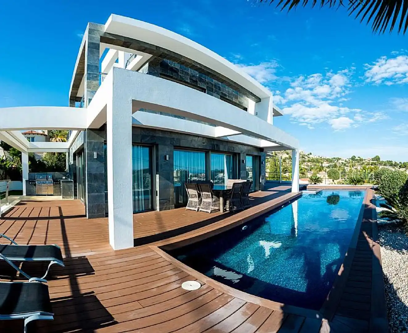 Chalet con jardín en venta en Benicolada - Las Adelfas