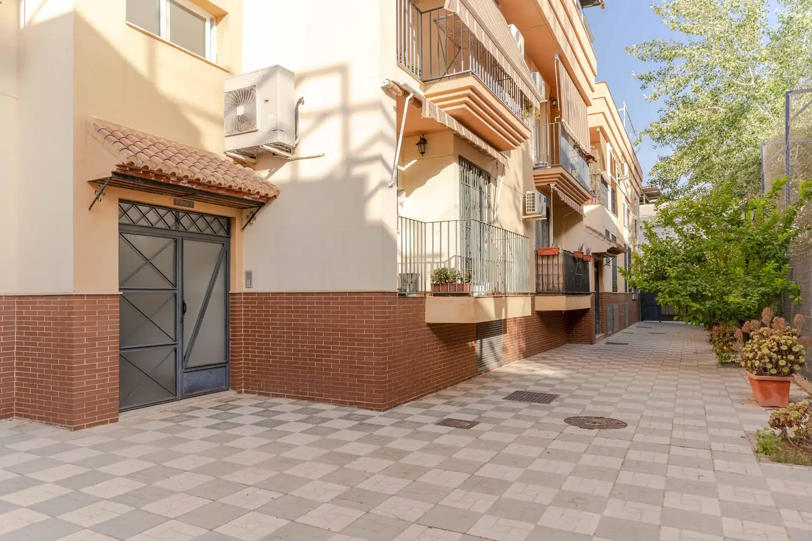 Vista exterior de Piso en venta en Pulianas con Aire acondicionado, Trastero y Lavadora