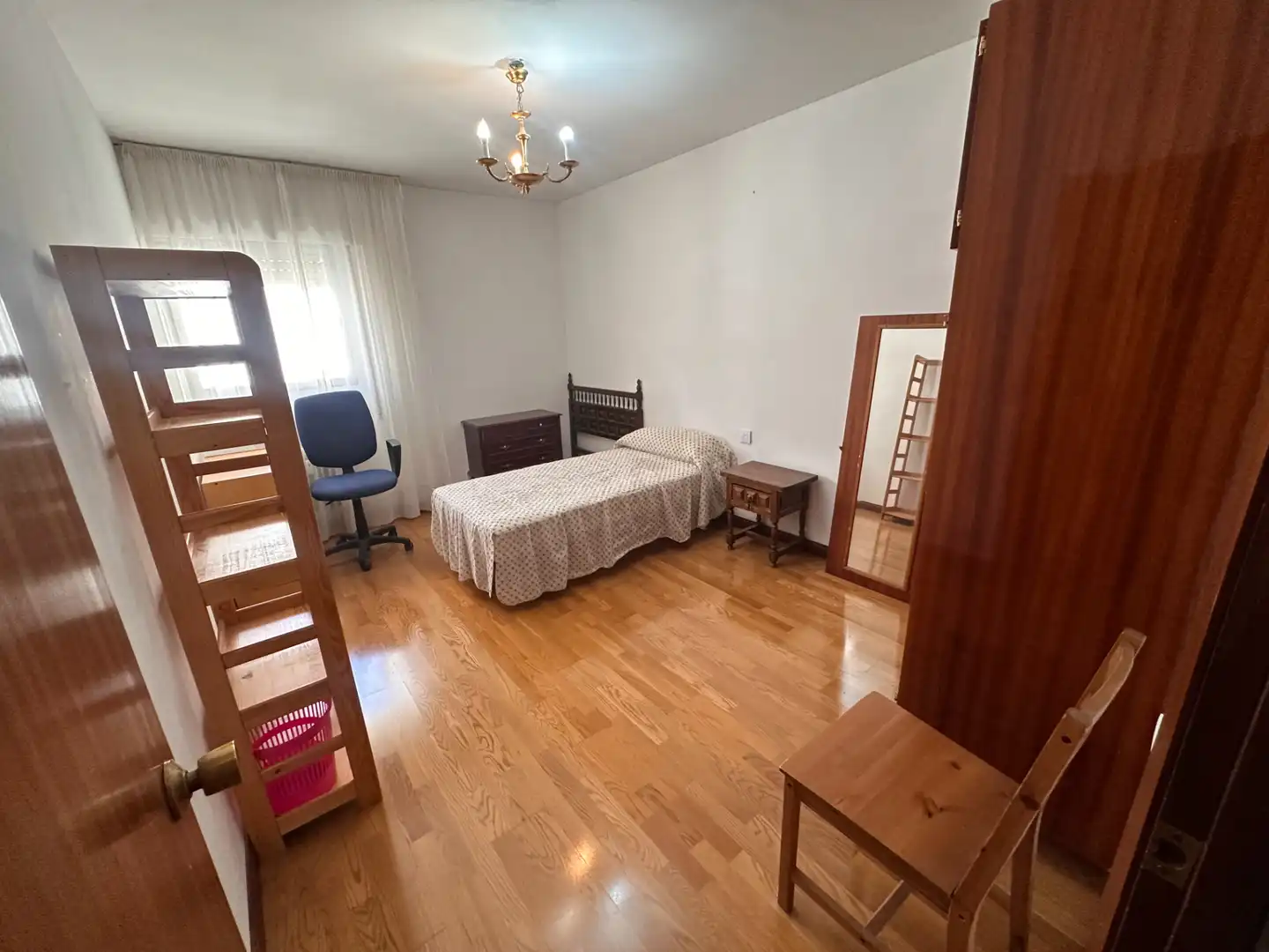 Bedroom of Flat for rent in Cuenca  with Heating, Terrace and Furnished