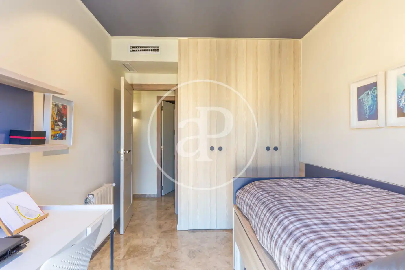 Habitación de Dúplex en venta en Valencia con Aire acondicionado, Calefacción y Terraza