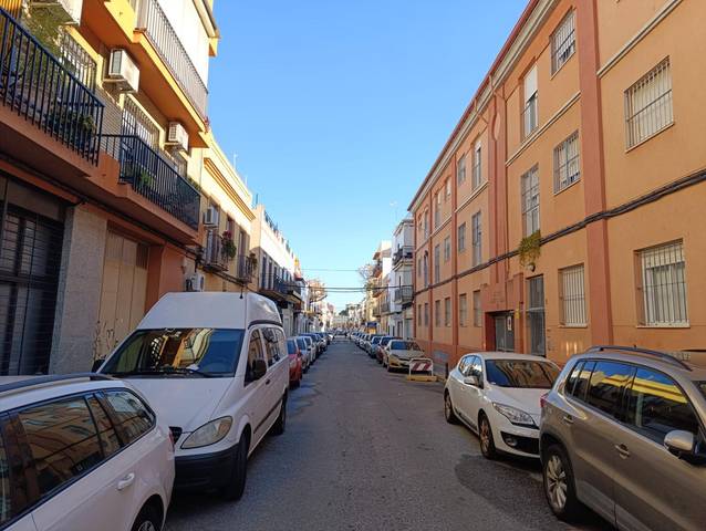 Local comercial en Alquiler en Calle maestro falla en El Cerro