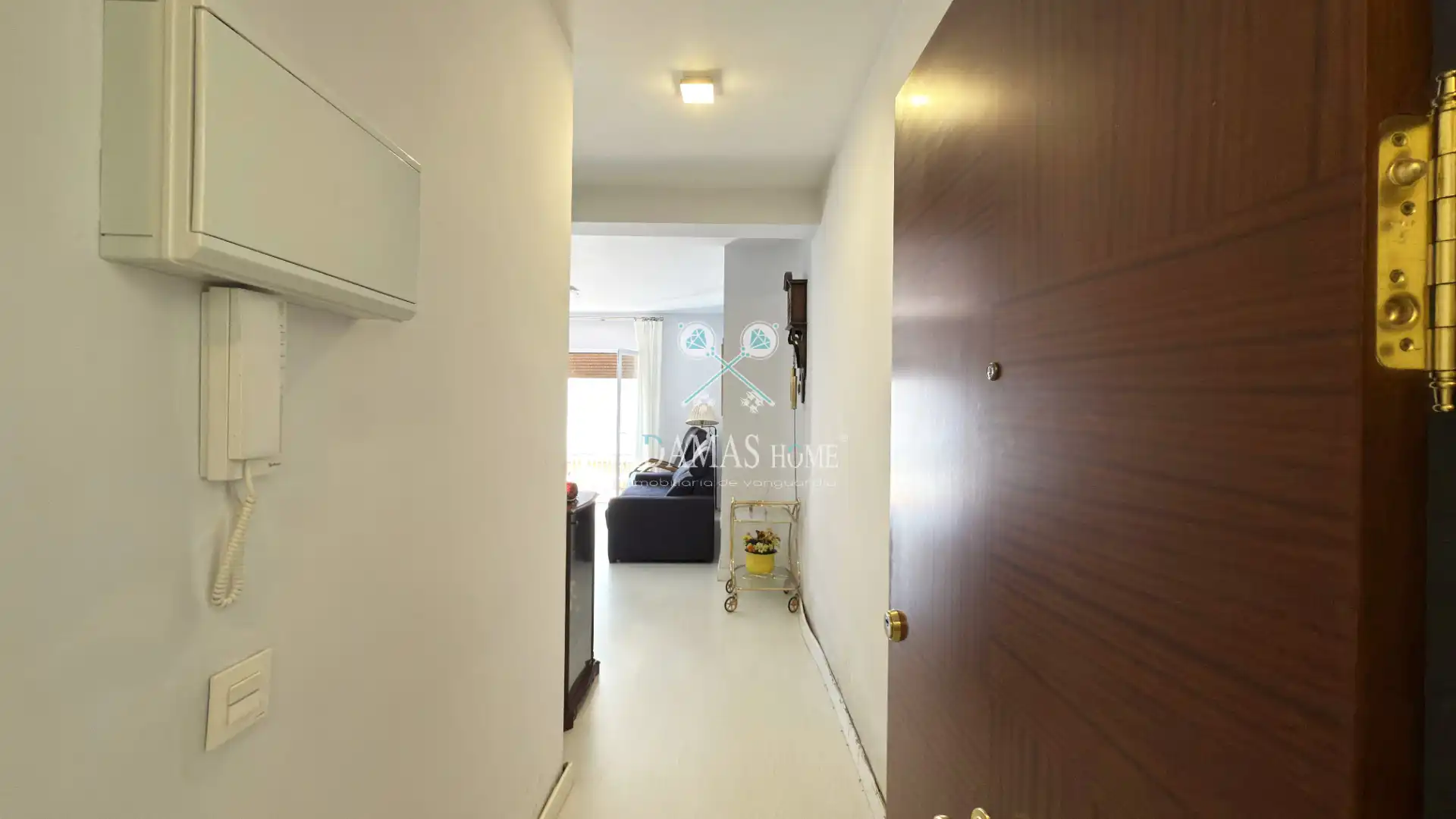 Flat for sale in Sevilla  with Air Conditioner and Balcony