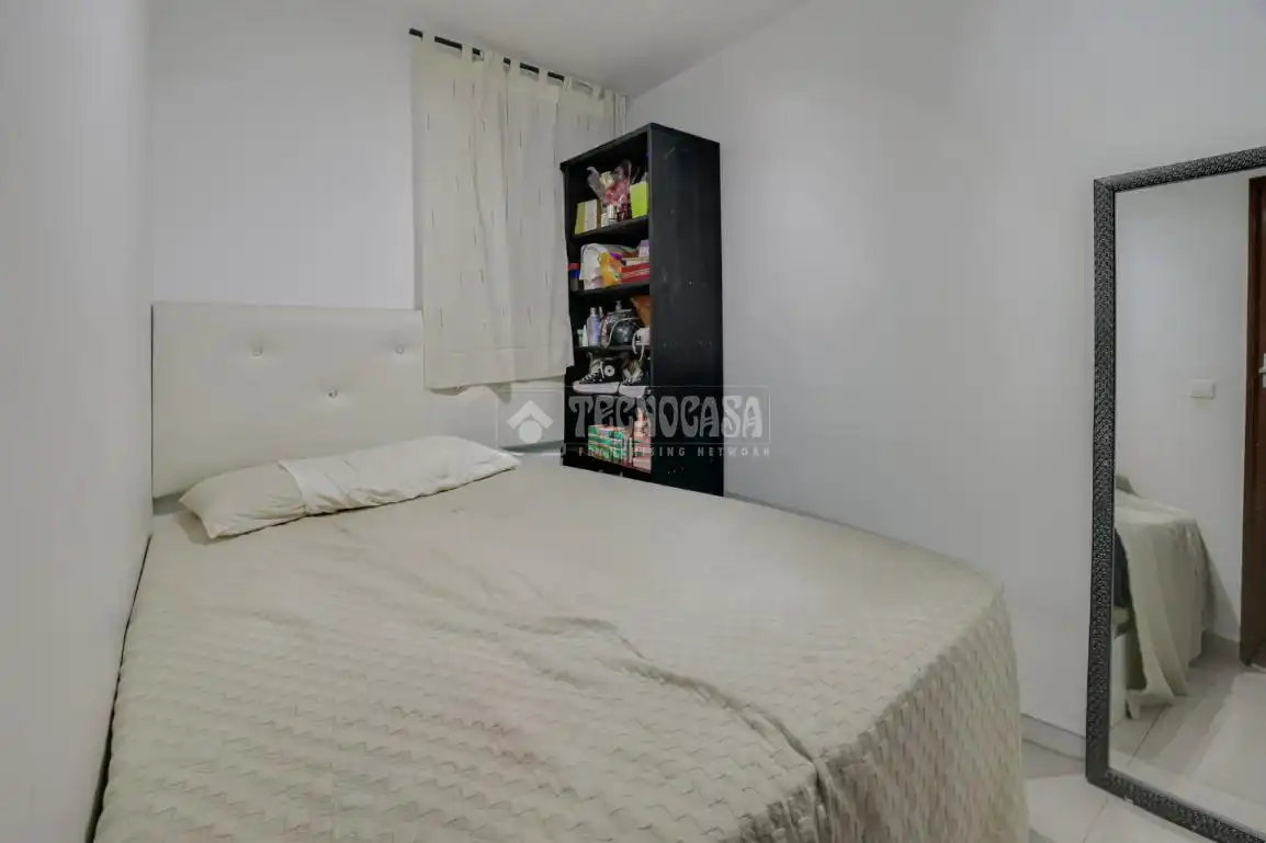 Habitación de Piso en venta en Barcelona con Balcón