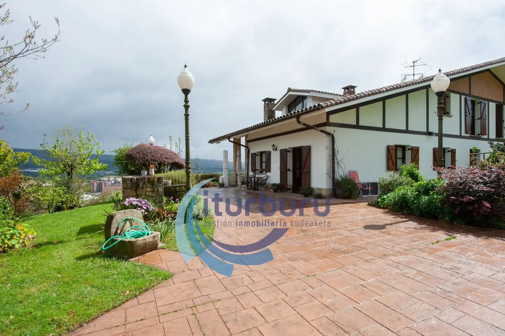 Jardín de Casa o chalet en venta en Zamudio con Calefacción, Jardín privado y Terraza