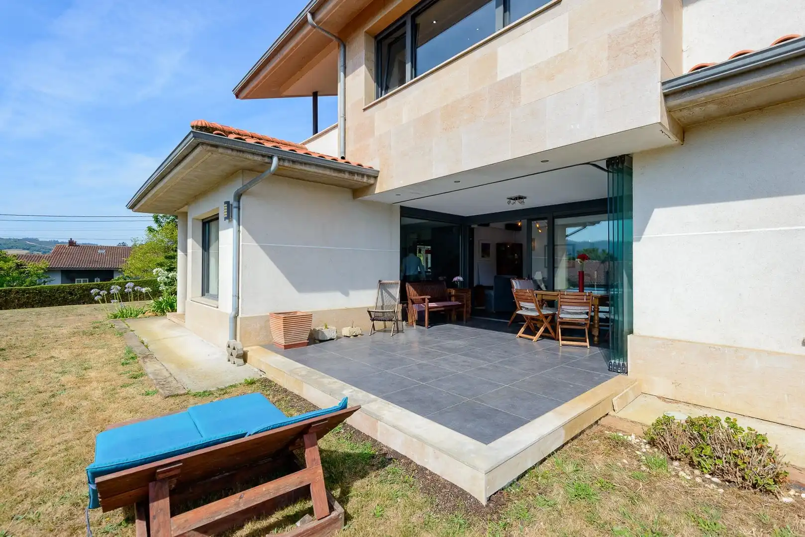 Terraza de Casa o chalet en venta en Llanera con Calefacción, Jardín privado y Terraza
