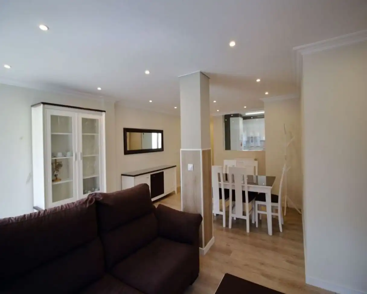 Esszimmer von Wohnung zur Miete in Gijón  mit Heizung, Parkett und Möbliert