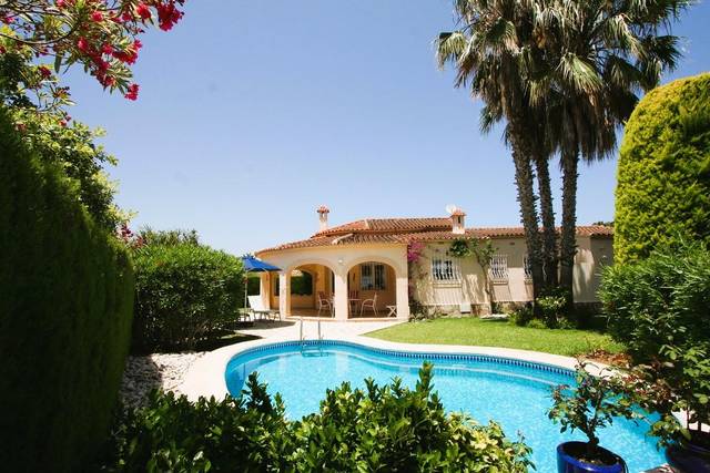 Casa-chalet en Venta en Brueghel en Oliva Nova