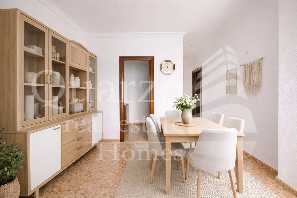 Comedor de Piso en venta en Valencia con Calefacción y Balcón