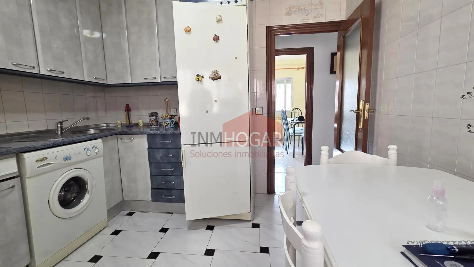 Cocina de Piso en venta en Ávila con Calefacción, Terraza y Amueblado