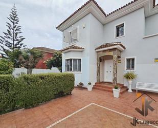 Vista exterior de Casa o xalet en venda en San Cristóbal de la Laguna amb Terrassa i Piscina