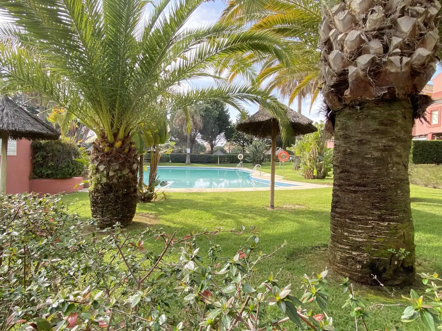 Piscina de Casa adosada en venta en Islantilla con Aire acondicionado y Terraza
