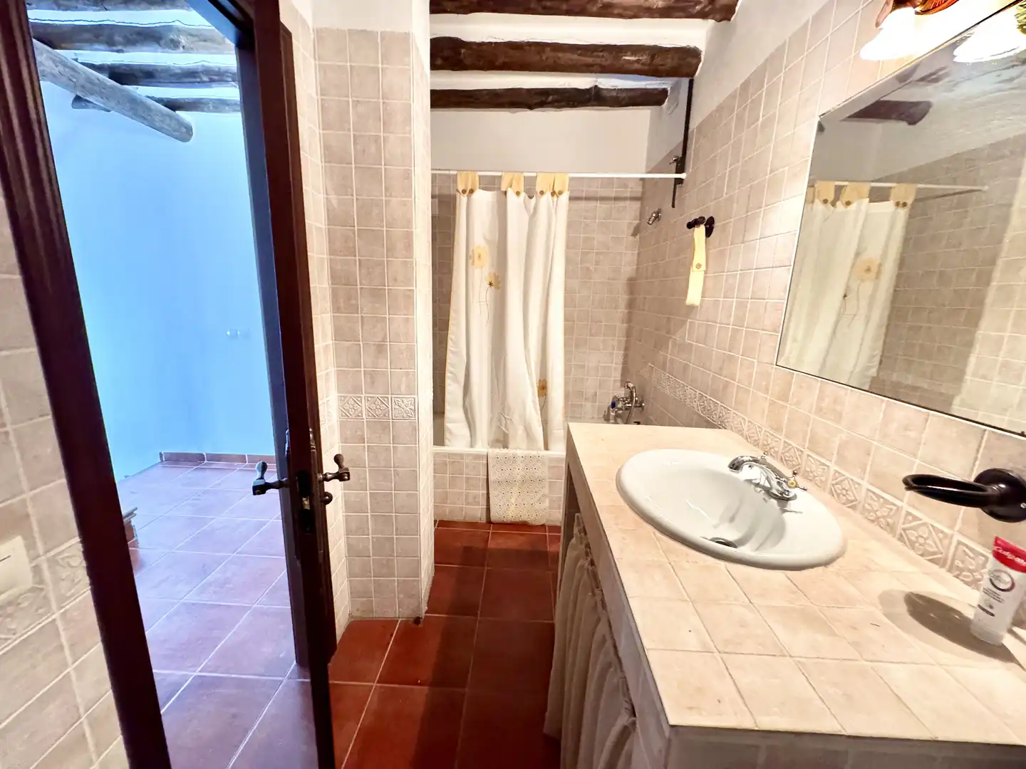 Bathroom of Buildings for sale in Juviles  with Alarm