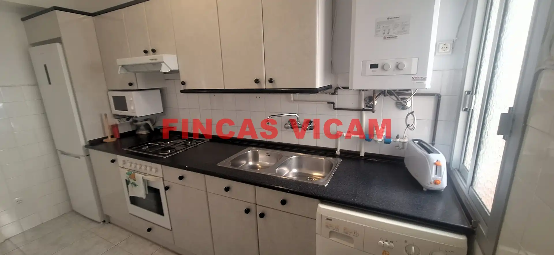 Cocina de Piso de alquiler en Huesca con Aire acondicionado, Calefacción y Amueblado