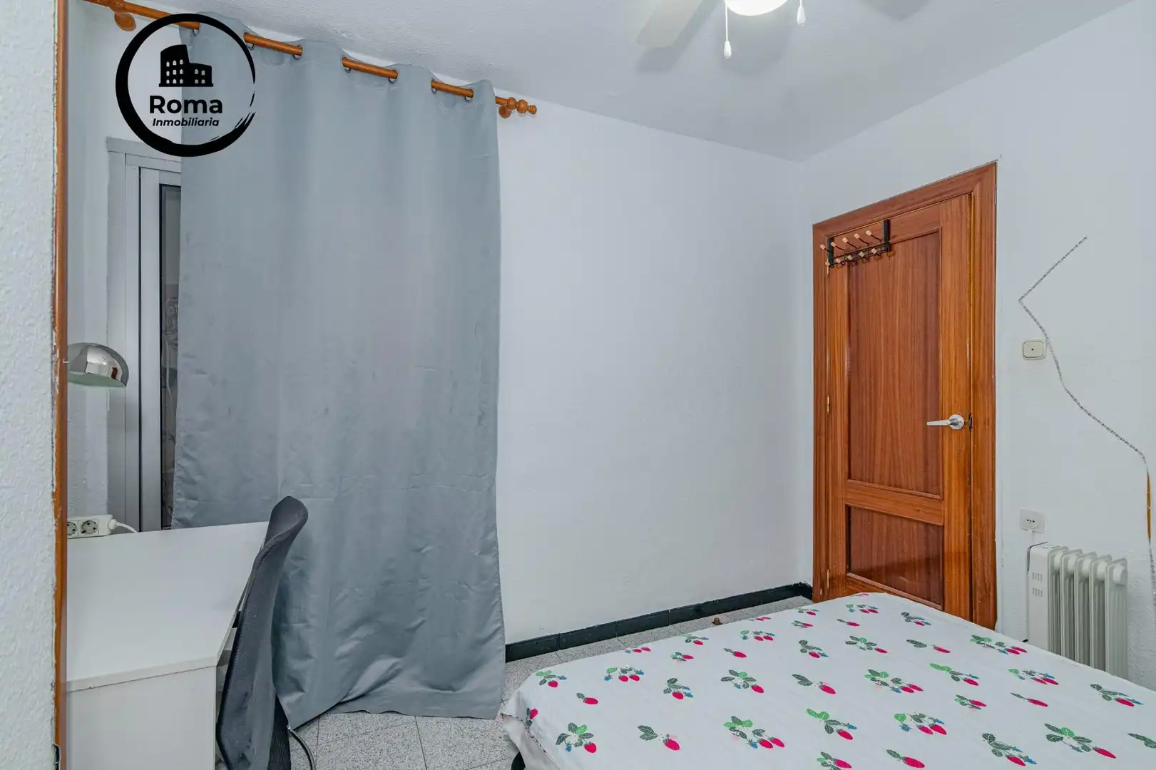 Dormitori de Pis en venda en Granada