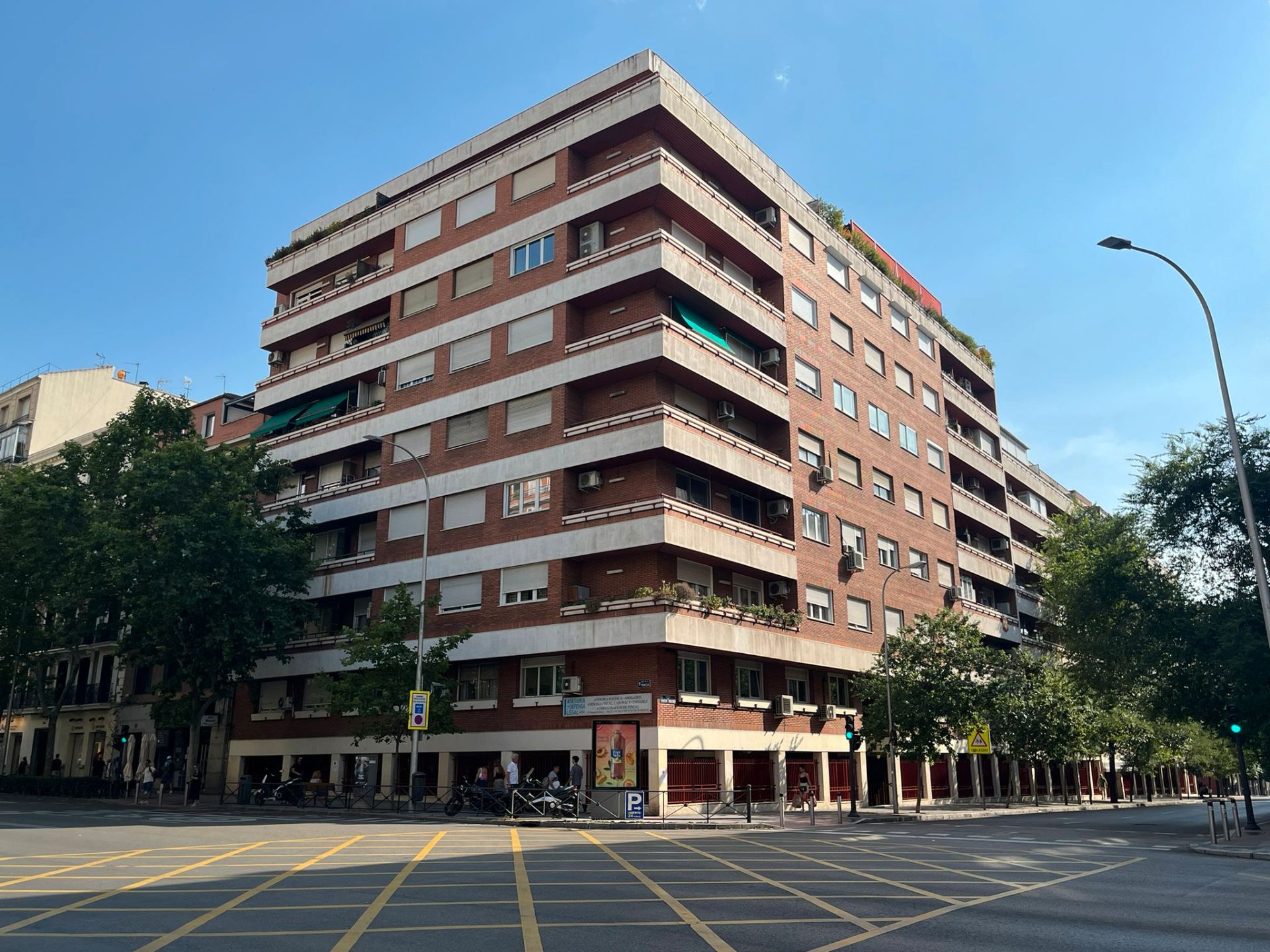 Vista exterior de Pis en venda en  Madrid Capital amb Calefacció, Parquet i Terrassa