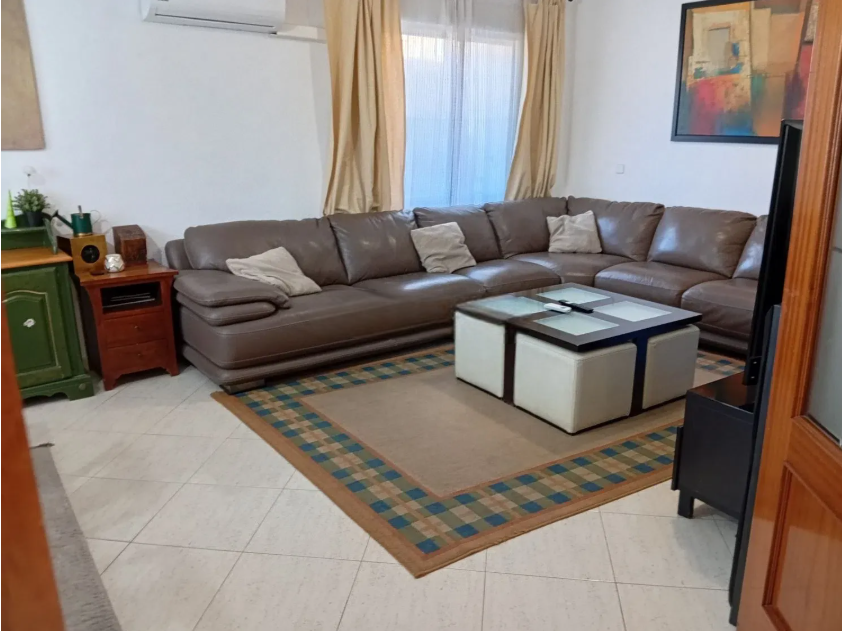 Sala d'estar de Casa adosada en venda en Navalagamella amb Aire condicionat, Calefacció i Jardí privat