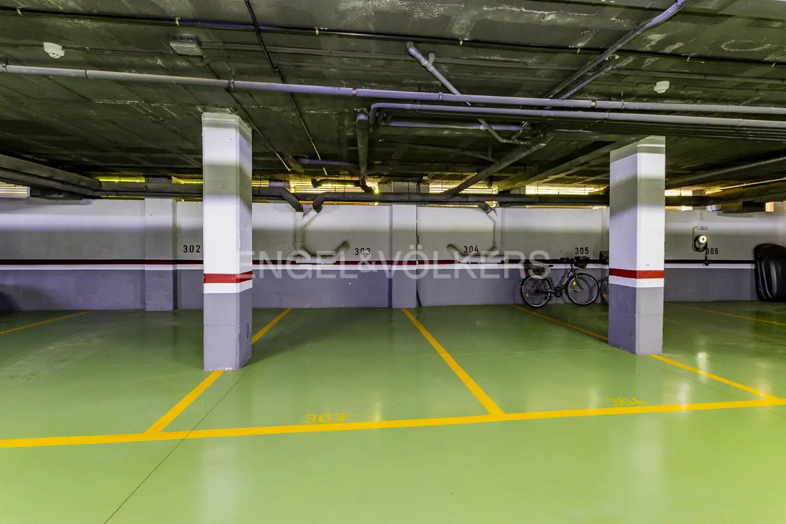 Parking de Piso en venta en Sitges con Aire acondicionado, Calefacción y Terraza